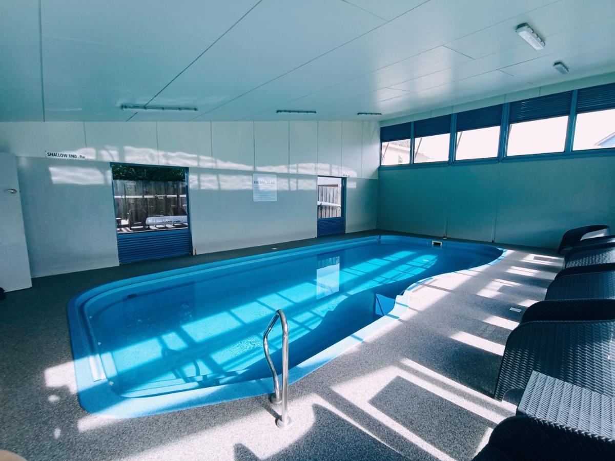 Captains Cove Ground Floor Luxury Apartments Пейнсвилл Экстерьер фото